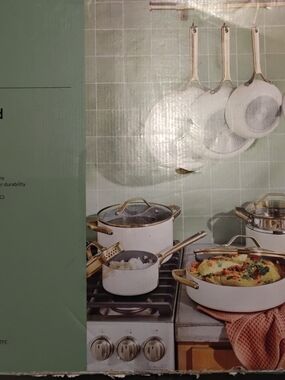 White Ceramic-Coated Cookware Set with Gold Handles